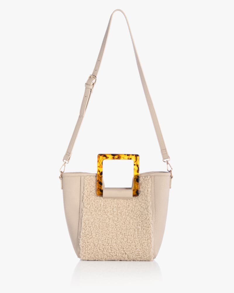 Front of a size None Oana Sherpa Tote in IVORY by Shiraleah. | dia_product_style_image_id:243246